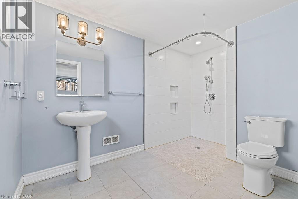 78 CROMWELL Crescent, Hamilton, Ontario, L8G2G2 — Photo 40