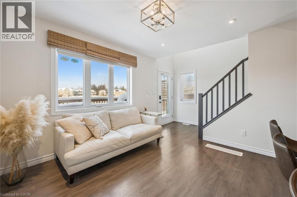 523 HOLLYBROOK Crescent, Kitchener, Ontario, N2R0P1 — Photo 10