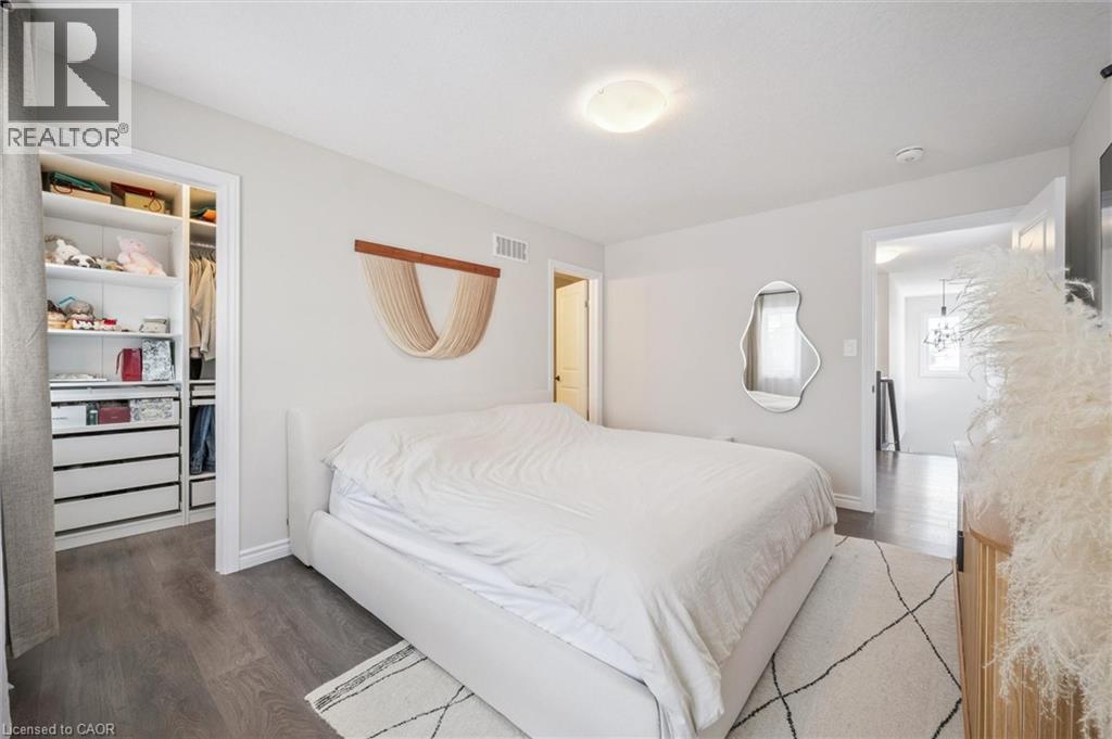 523 HOLLYBROOK Crescent, Kitchener, Ontario, N2R0P1 — Photo 15