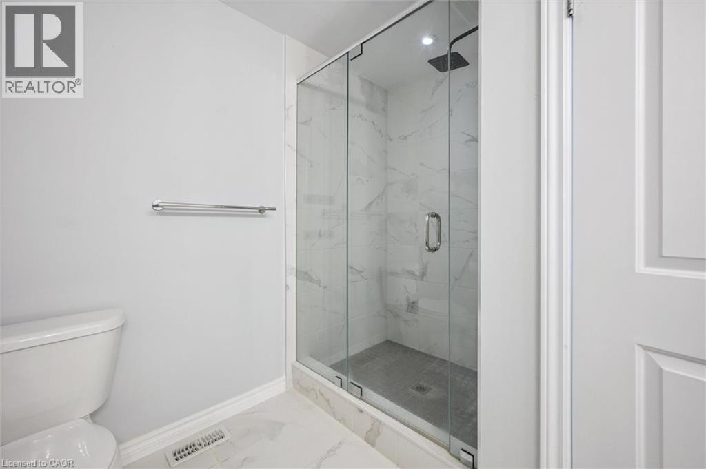 523 HOLLYBROOK Crescent, Kitchener, Ontario, N2R0P1 — Photo 19