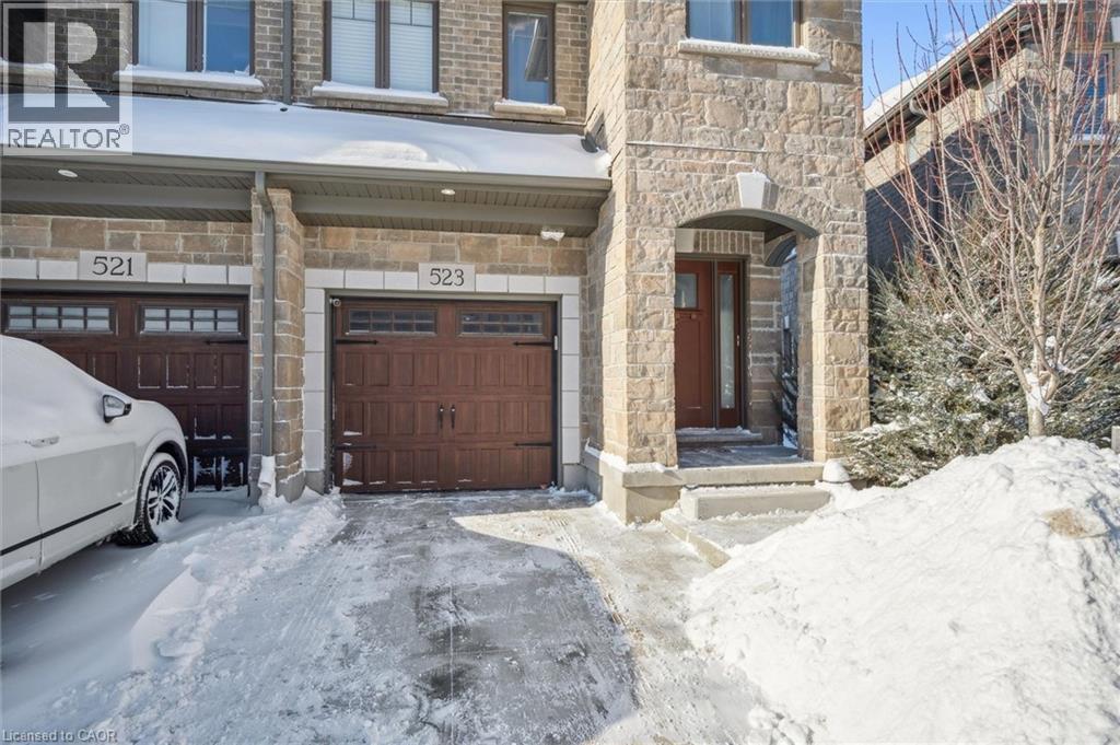 523 HOLLYBROOK Crescent, Kitchener, Ontario, N2R0P1 — Photo 2
