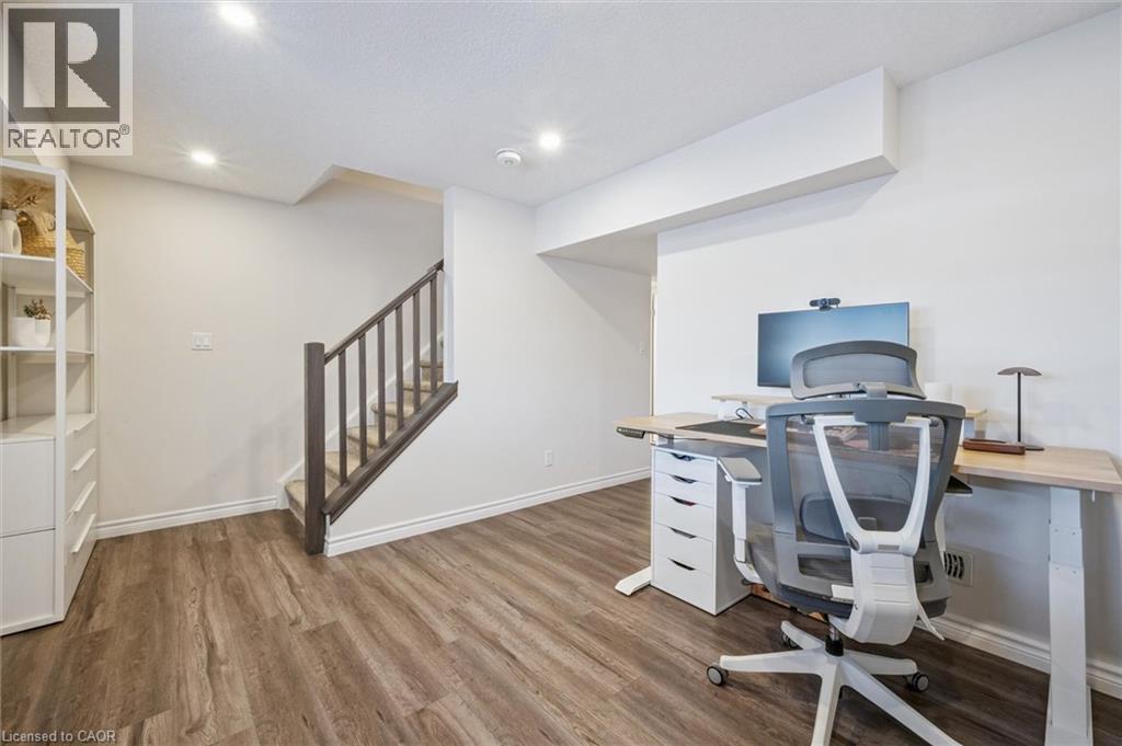 523 HOLLYBROOK Crescent, Kitchener, Ontario, N2R0P1 — Photo 26