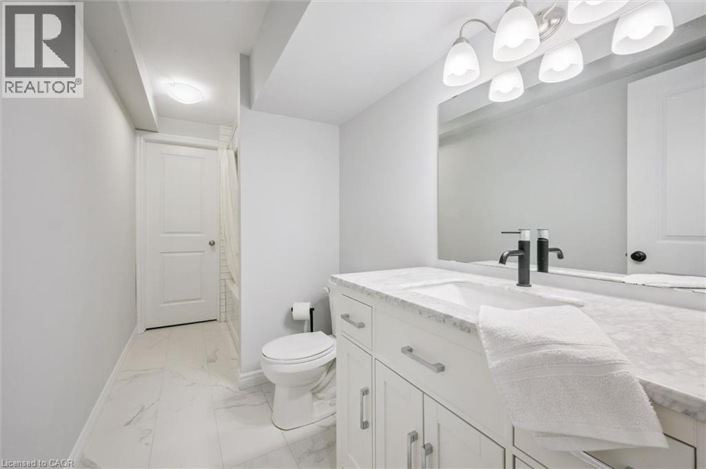 523 HOLLYBROOK Crescent, Kitchener, Ontario, N2R0P1 — Photo 29