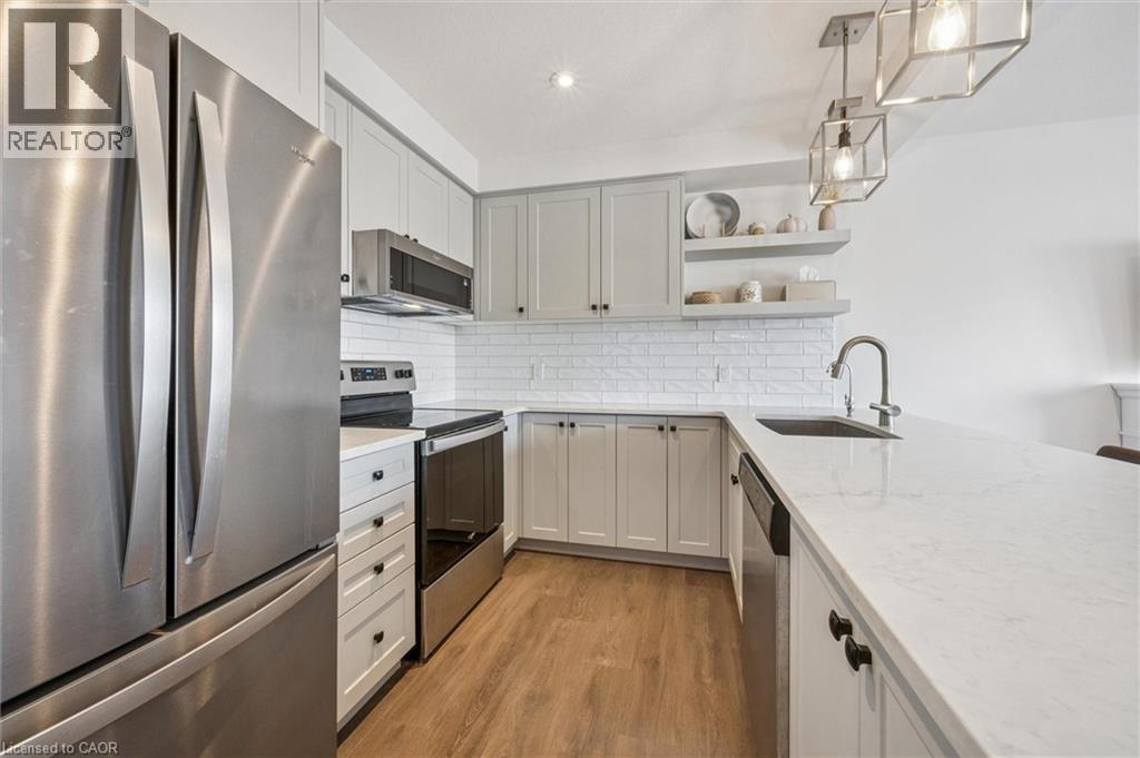 523 HOLLYBROOK Crescent, Kitchener, Ontario, N2R0P1 — Photo 9