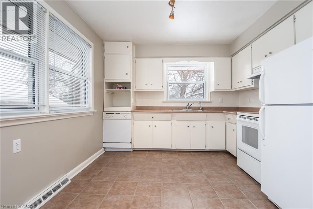 120 FOURTH Avenue, Kitchener, Ontario, N2C1N8 — Photo 42
