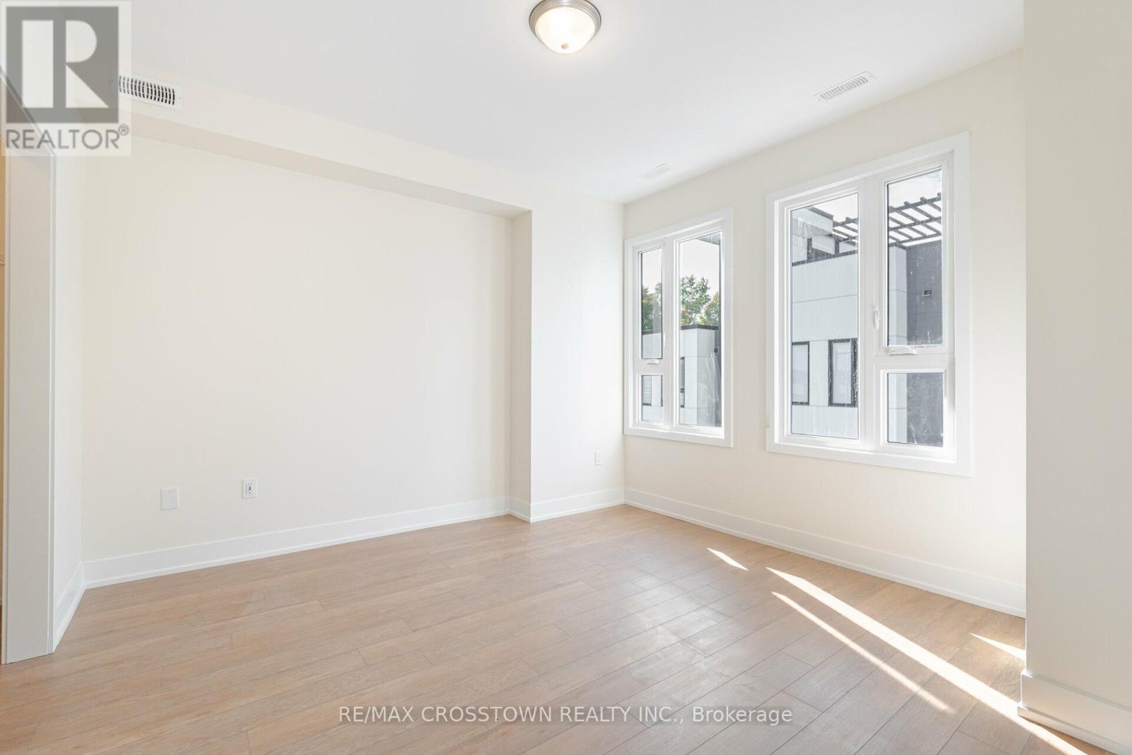 18 MARINERS PIER WAY, Orillia, Ontario, L3V8P4 — Photo 18