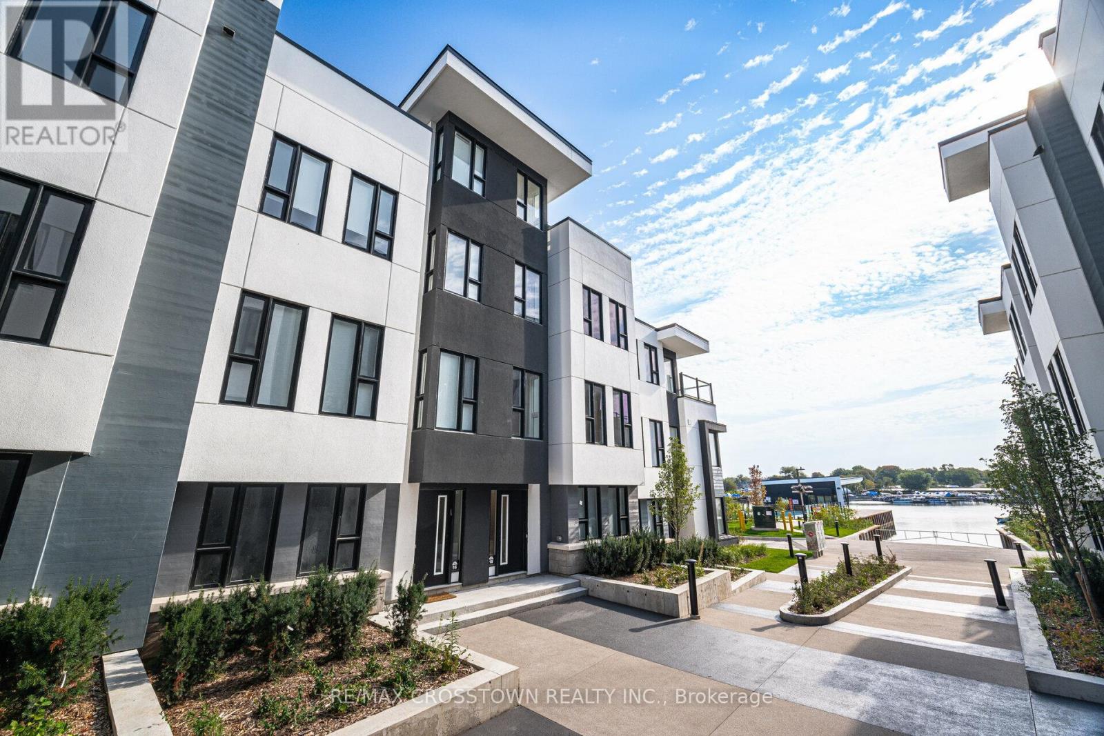 18 MARINERS PIER WAY, Orillia, Ontario, L3V8P4 — Photo 2