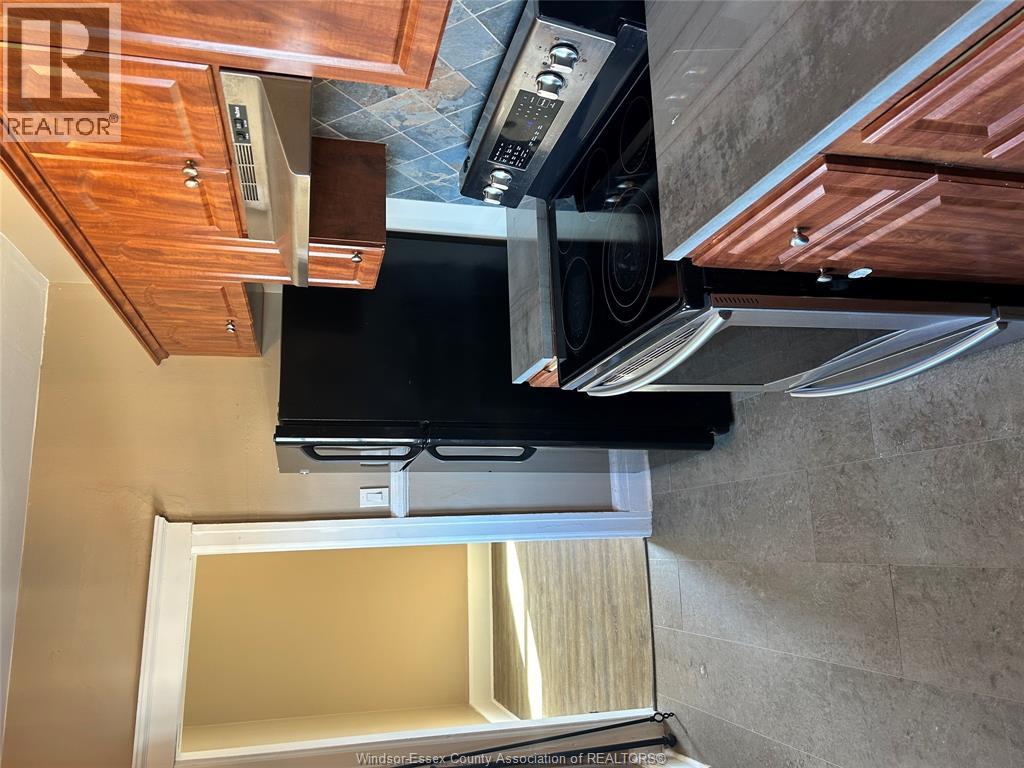 1290 CHILVER, Windsor, Ontario, N8Y2L1 — Photo 11