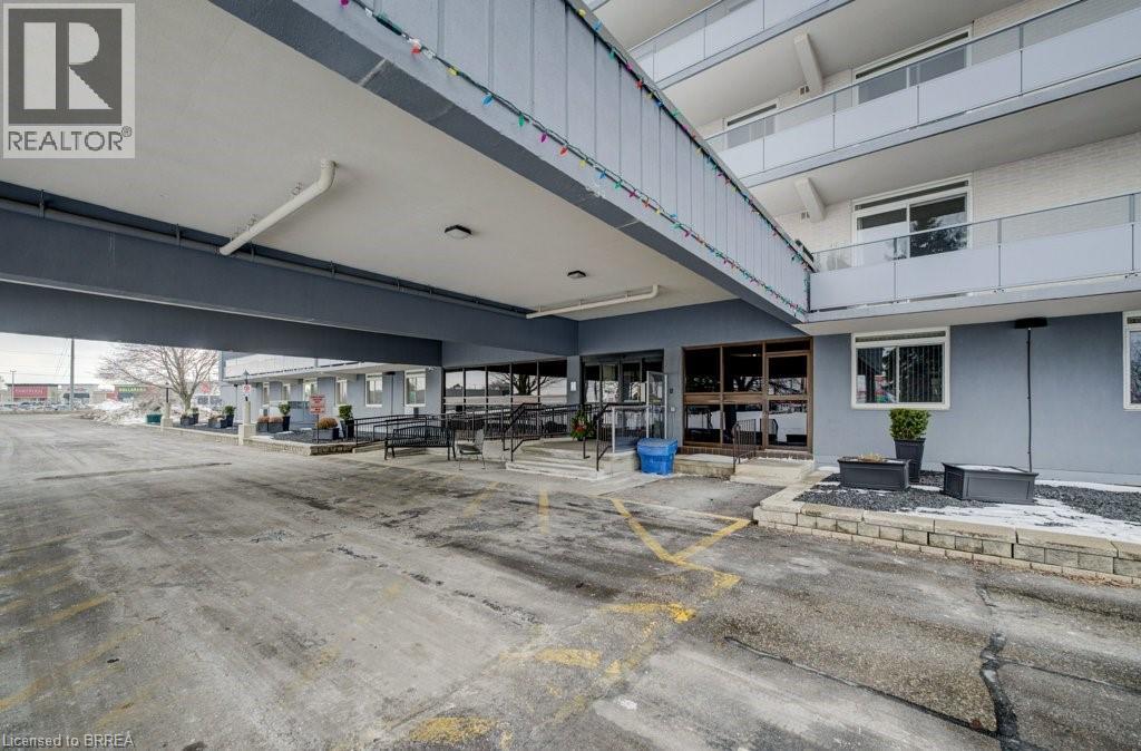 640 WEST Street Unit# 902, Brantford, Ontario, N3R6M3 — Photo 5