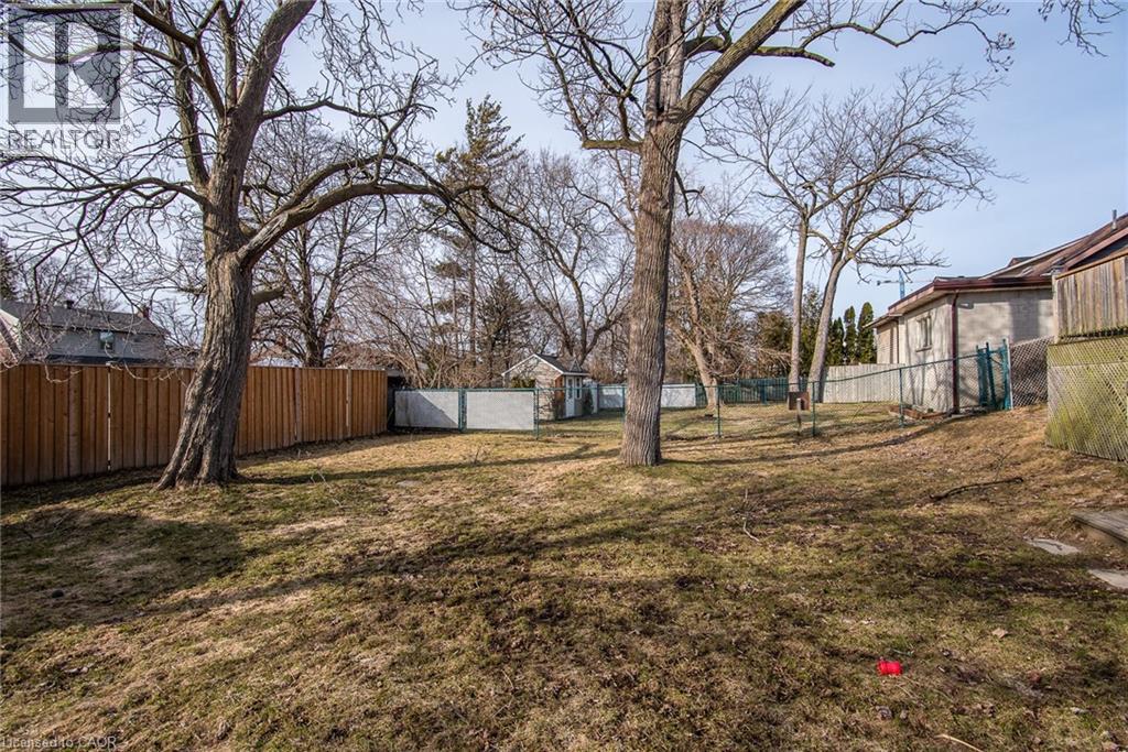 120 FOURTH Avenue, Kitchener, Ontario, N2C1N8 — Photo 20
