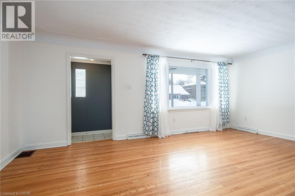 120 FOURTH Avenue, Kitchener, Ontario, N2C1N8 — Photo 7