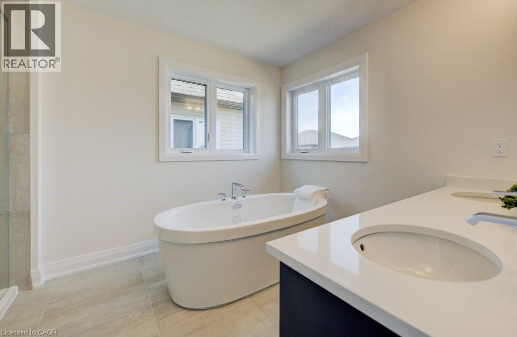 10 JACOB DETWEILLER Drive, Kitchener, Ontario, N2P0J1 — Photo 32