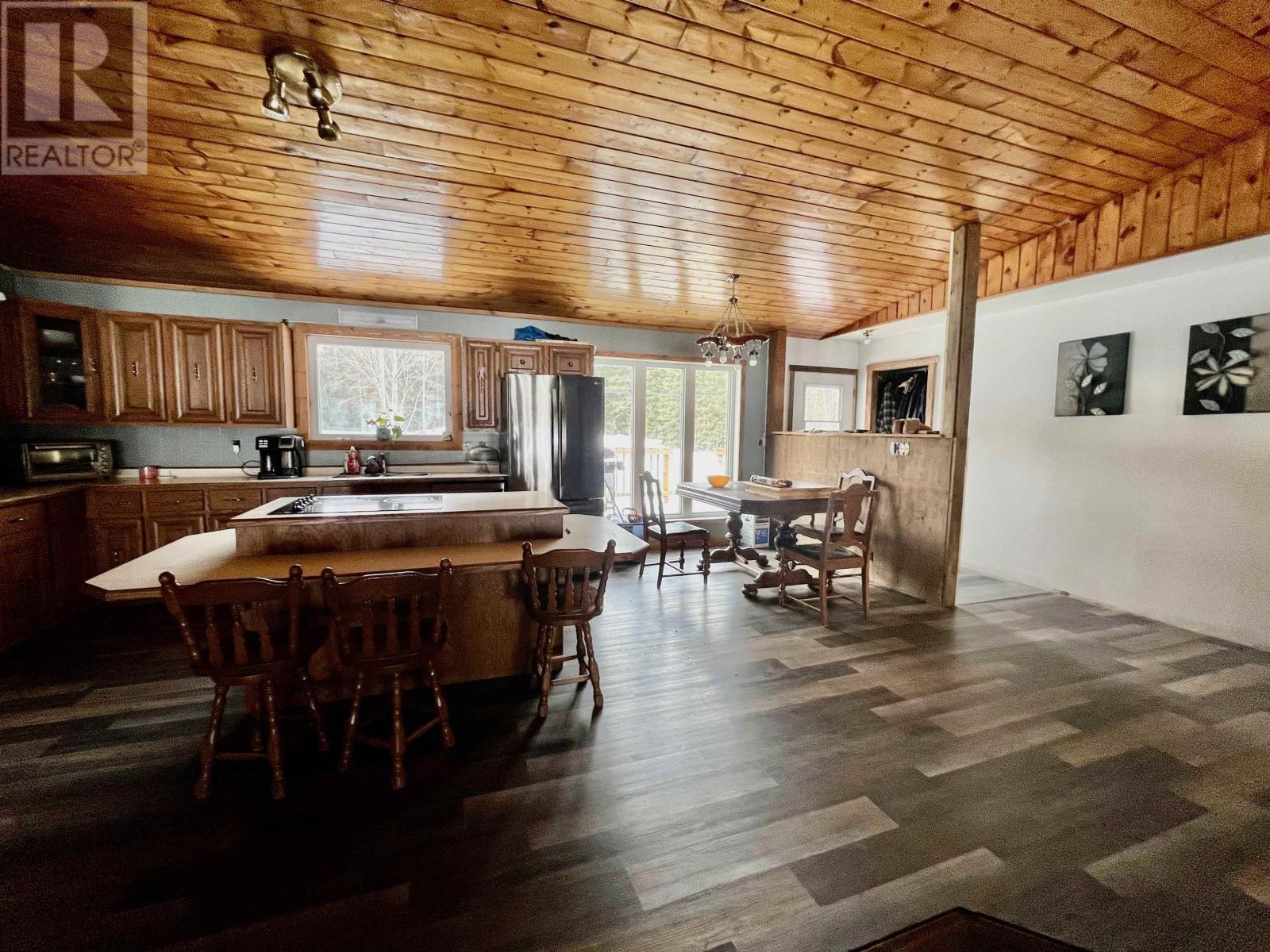 389 Parker Point RD, Dryden, Ontario, P8N2Y5 — Photo 3