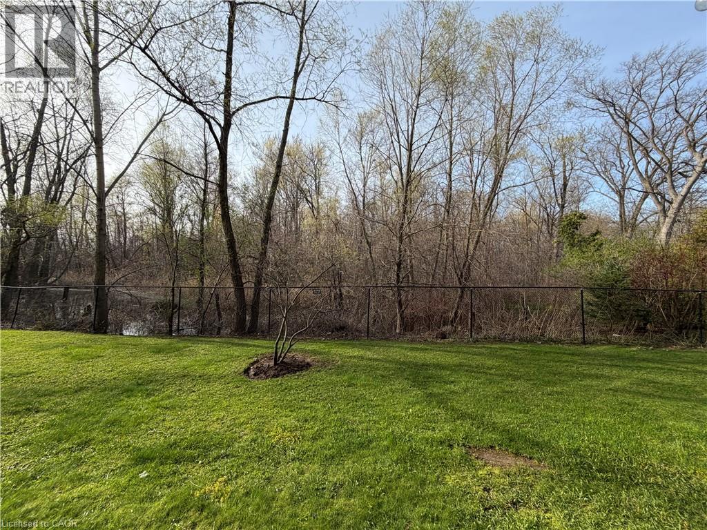 2085 APPLEBY Line Unit# 105, Burlington, Ontario, L7L7H4 — Photo 24