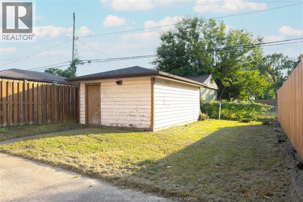 1025 CURRY AVENUE, Windsor, Ontario, N9B2A6 — Photo 24