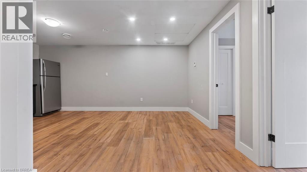 302 COLBORNE Street Unit# 2, Brantford, Ontario, N3S3M9 — Photo 17