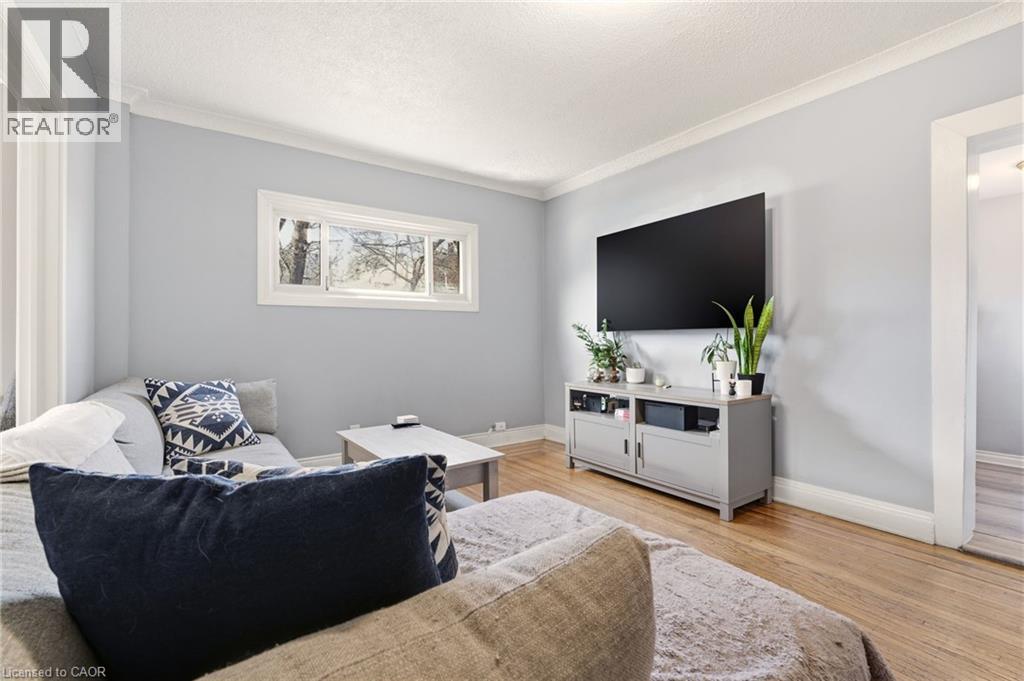 35 DUNDAS Street, Dundas, Ontario, L8H1A1 — Photo 12