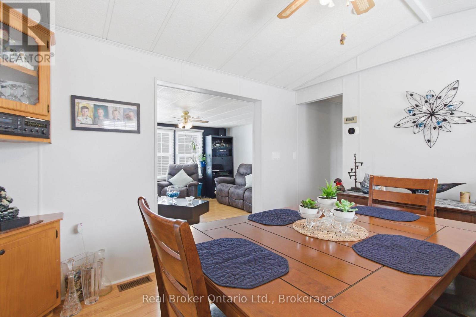 428 PINE PASS, Centre Wellington, Ontario, N1M2W5 — Photo 21