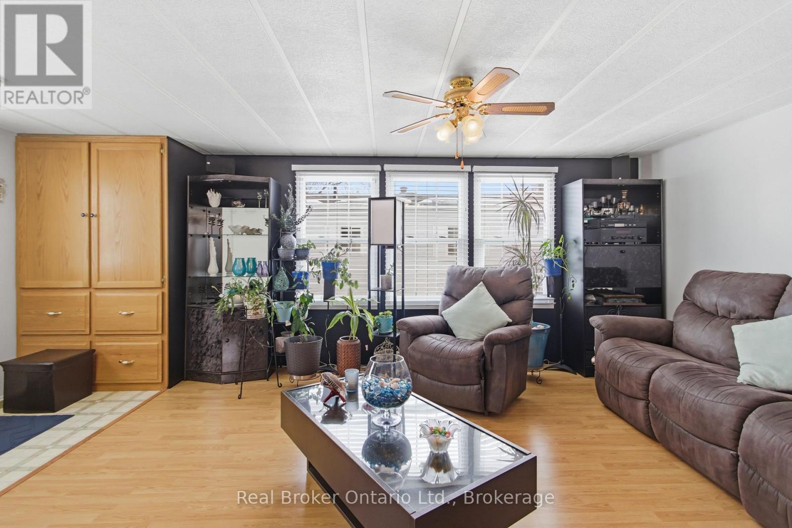 428 PINE PASS, Centre Wellington, Ontario, N1M2W5 — Photo 9