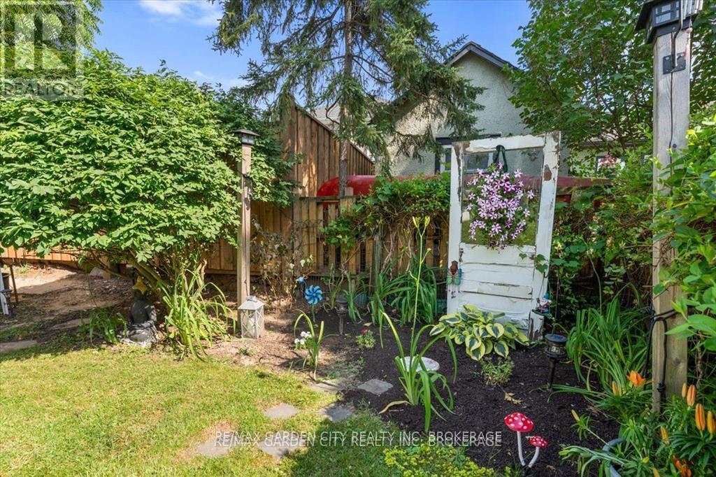 22 CHAPLIN AVENUE, St. Catharines (Downtown), Ontario, L2R2E6 — Photo 25