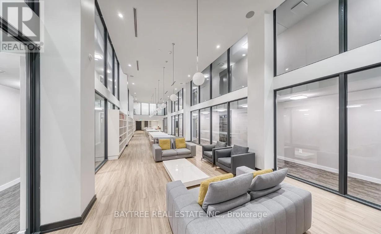 2216 - 158 FRONT STREET E, Toronto (Moss Park), Ontario, M5A0K9 — Photo 3