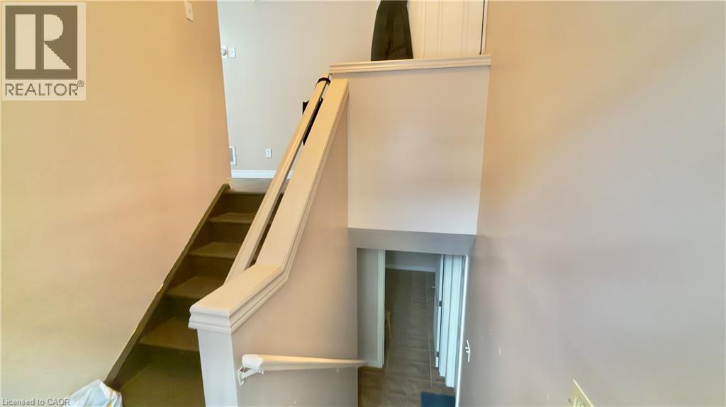 16 MARSHALL Street Unit# B, Waterloo, Ontario, N2J2T2 — Photo 11