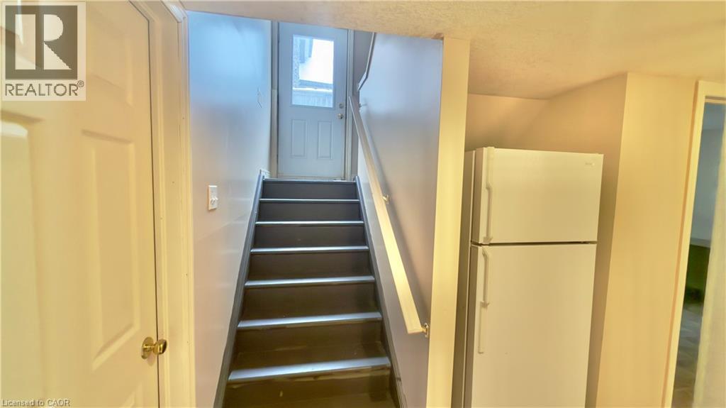16 MARSHALL Street Unit# B, Waterloo, Ontario, N2J2T2 — Photo 15