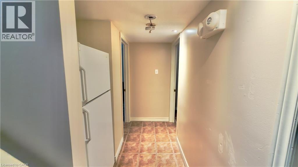 16 MARSHALL Street Unit# B, Waterloo, Ontario, N2J2T2 — Photo 16