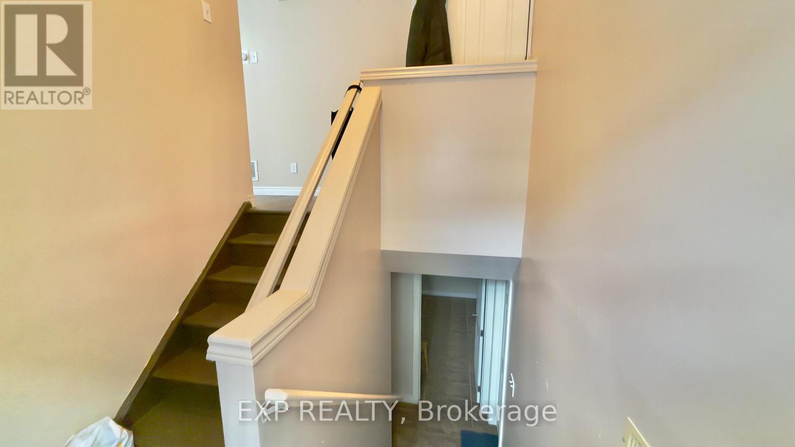 B - 16 MARSHALL STREET, Waterloo, Ontario, N2J2T2 — Photo 11