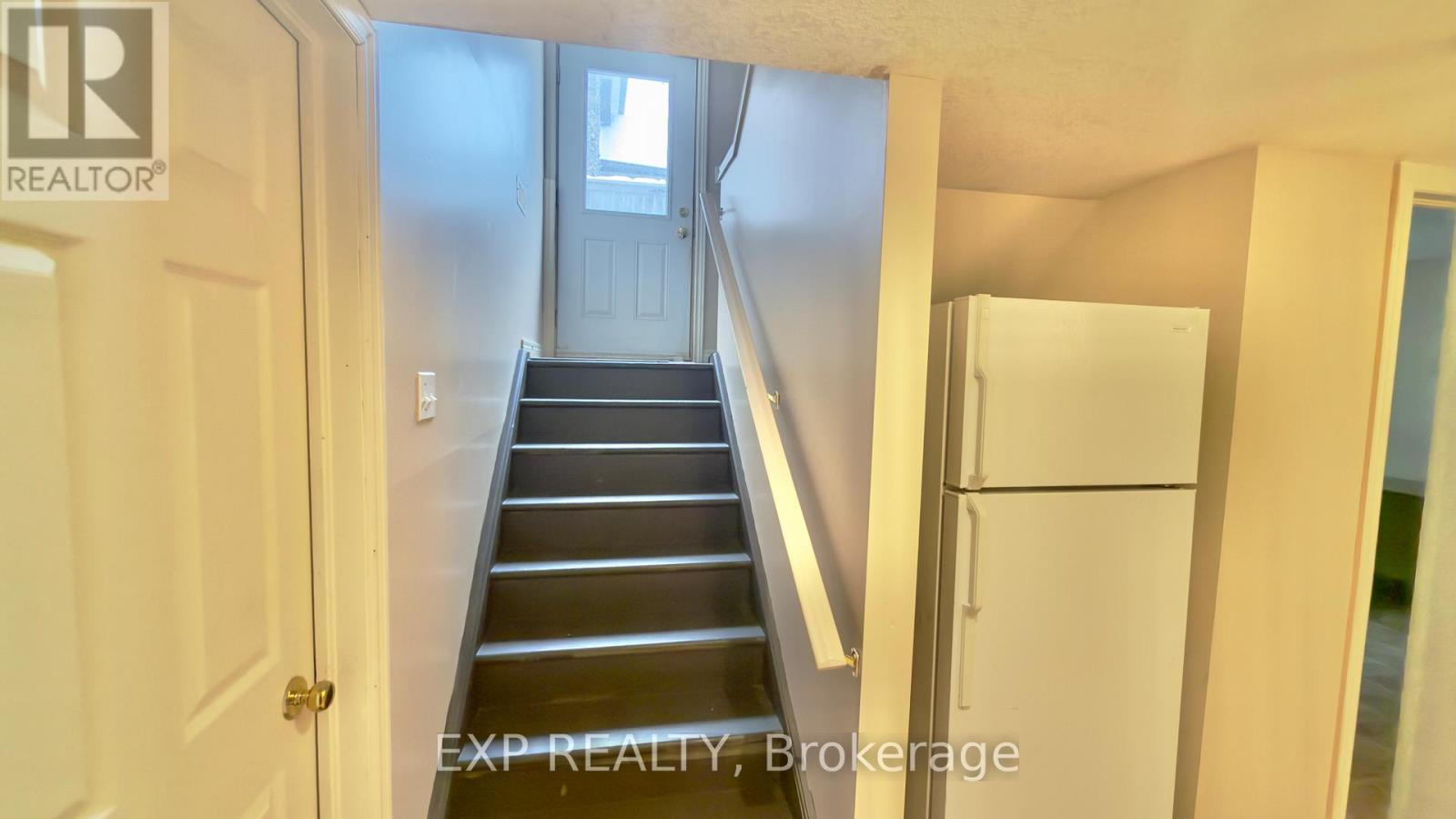 B - 16 MARSHALL STREET, Waterloo, Ontario, N2J2T2 — Photo 15