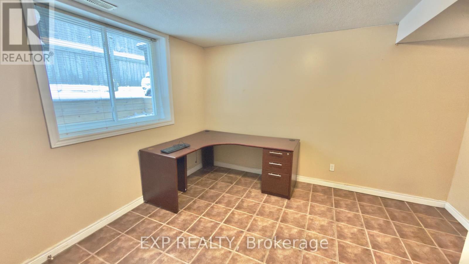 B - 16 MARSHALL STREET, Waterloo, Ontario, N2J2T2 — Photo 19