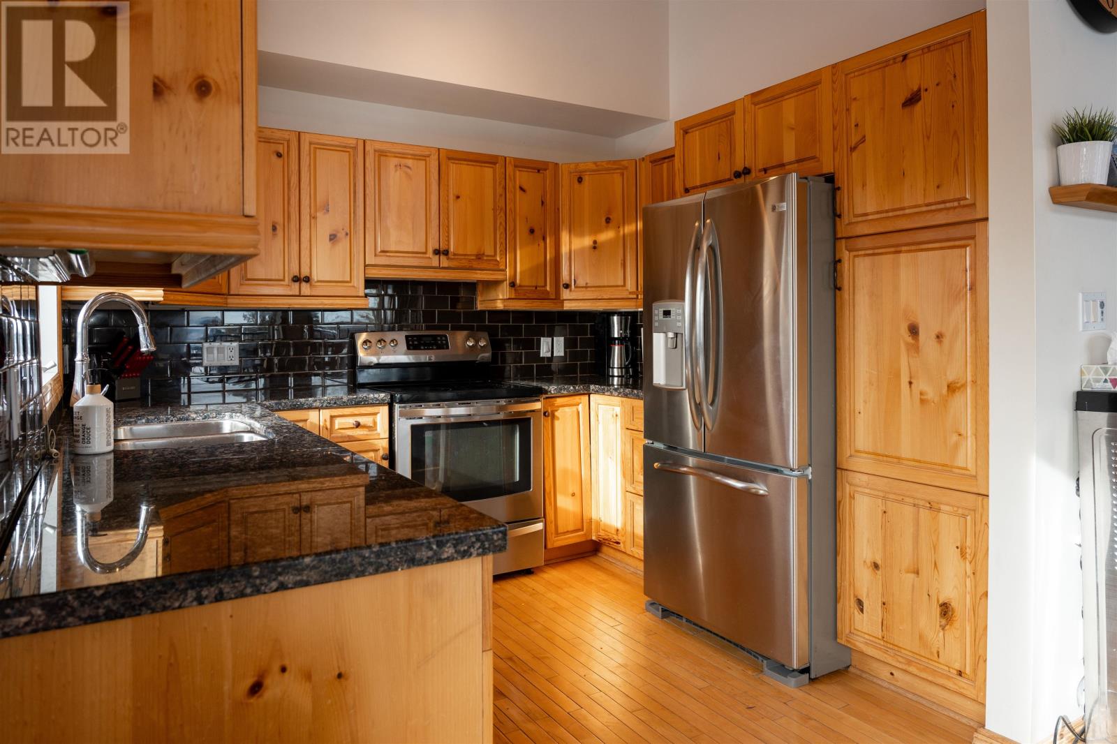 220D Phantom DR, Kenora, Ontario, P0X1C0 — Photo 3
