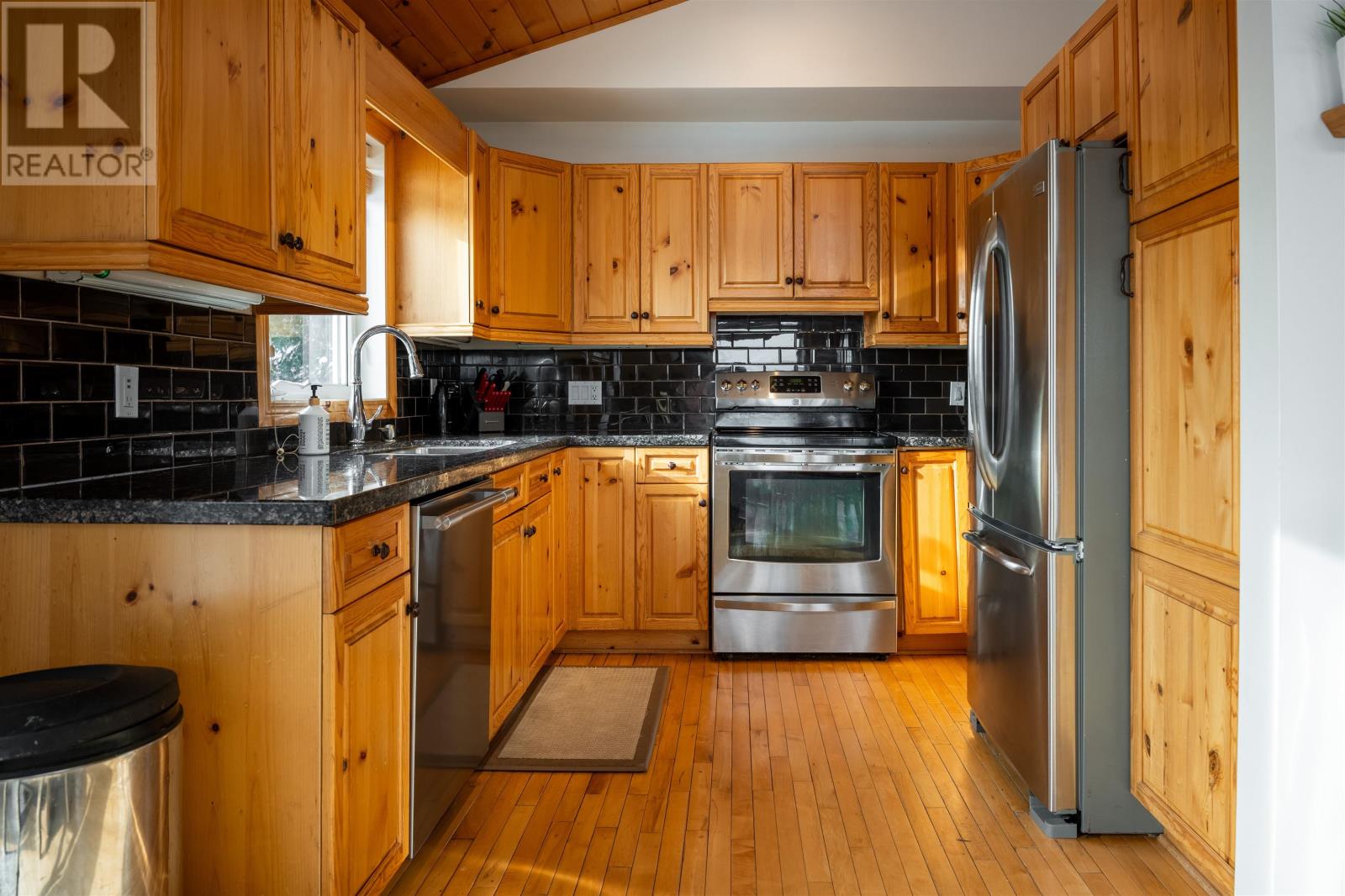 220D Phantom DR, Kenora, Ontario, P0X1C0 — Photo 41