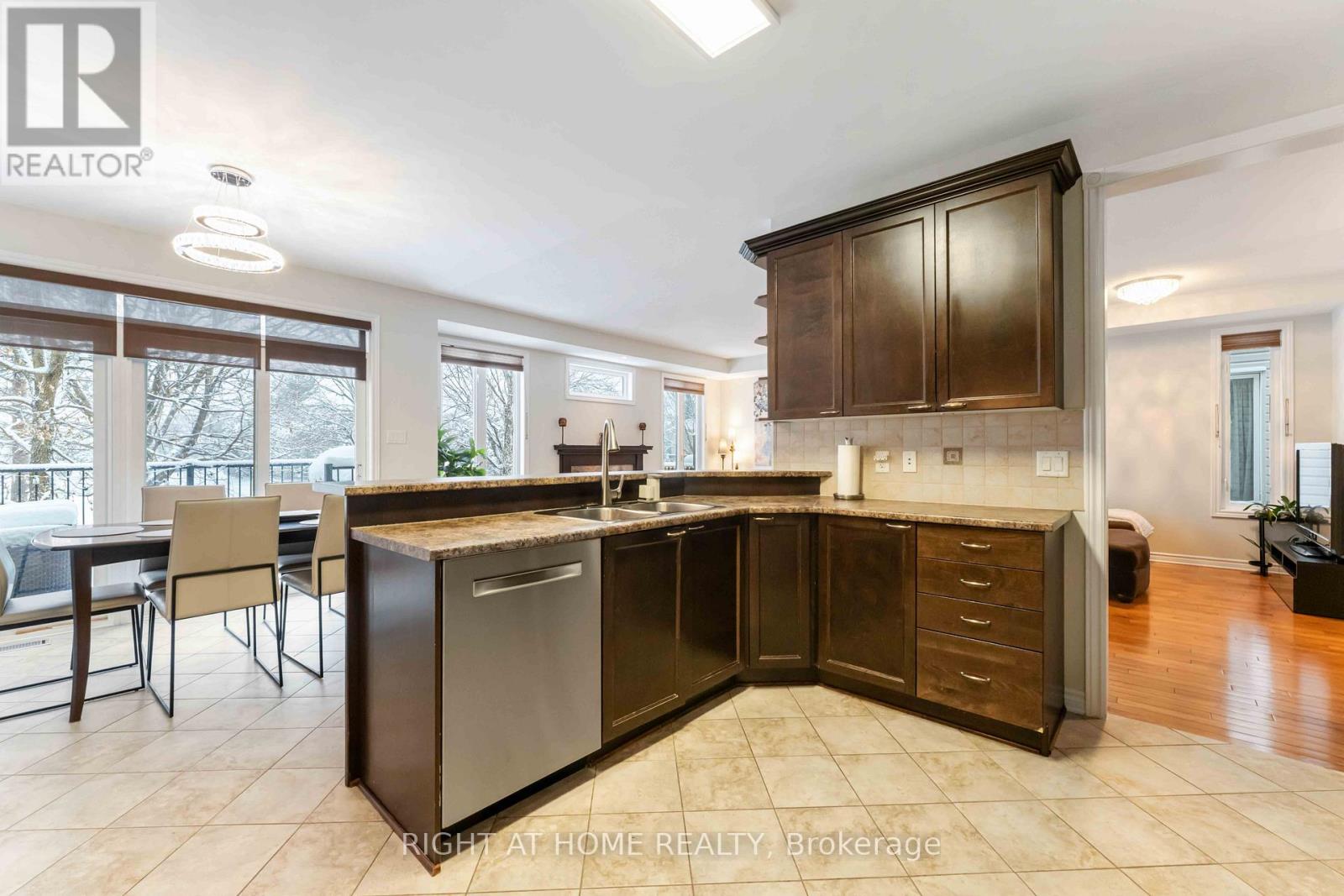 162 SALTSPRING PRIVATE, Ottawa, Ontario, K2M0B1 — Photo 18