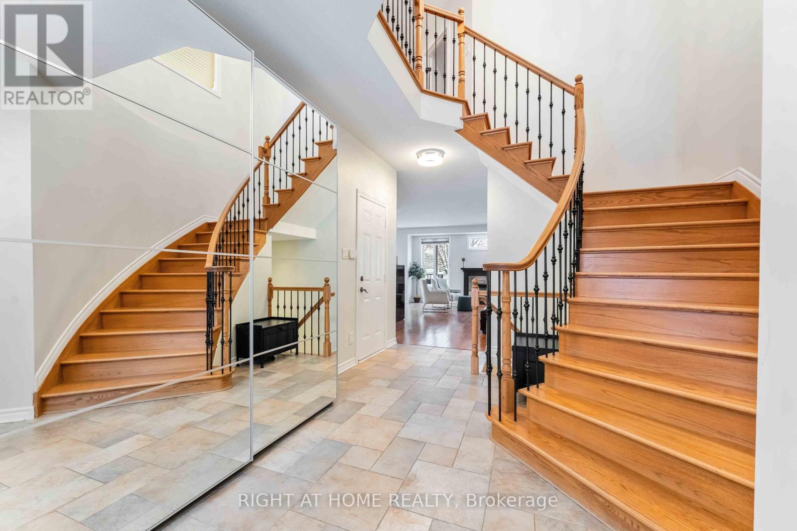 162 SALTSPRING PRIVATE, Ottawa, Ontario, K2M0B1 — Photo 5