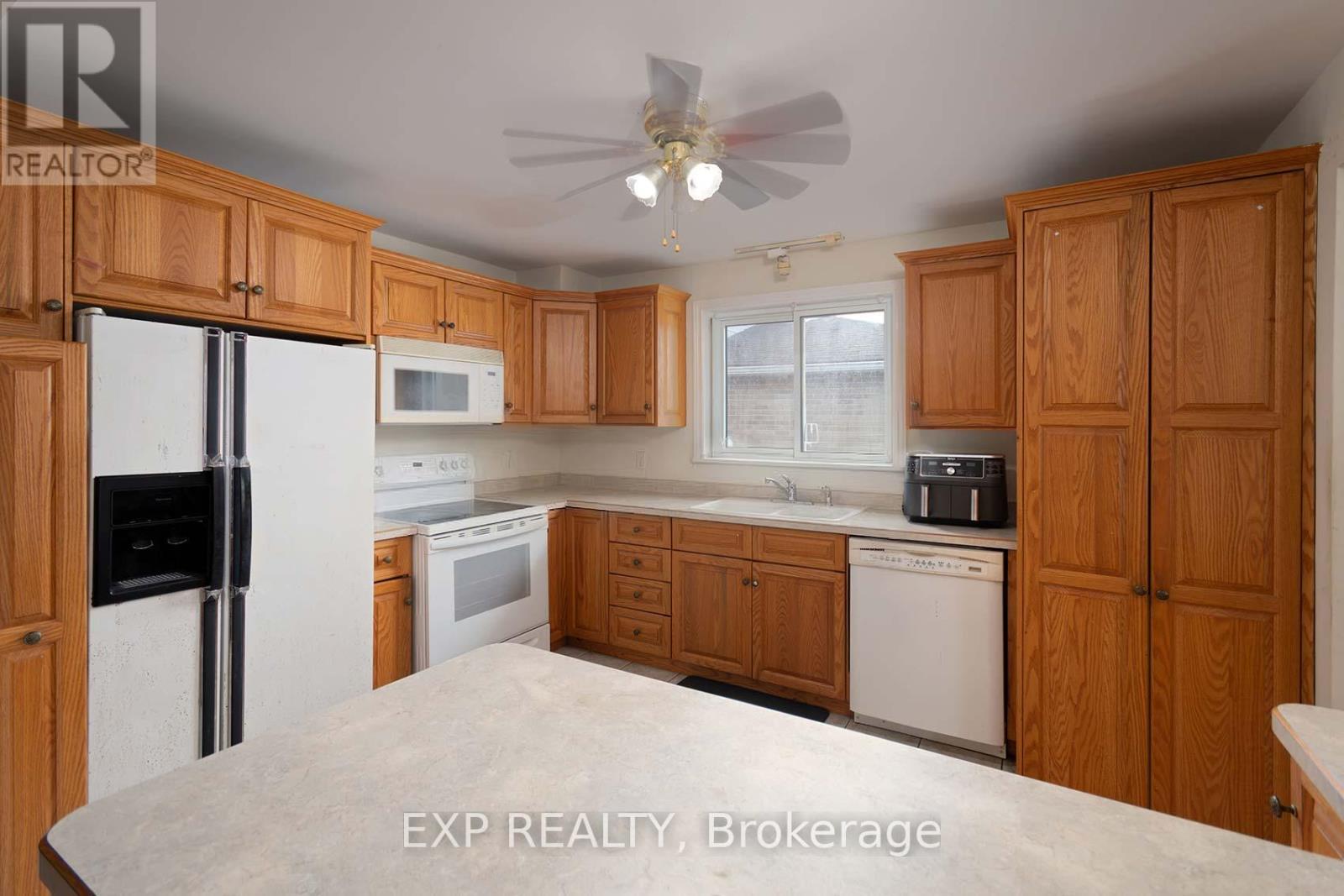 76 BERNICK DRIVE, Barrie (Grove East), Ontario, L4M2V6 — Photo 9