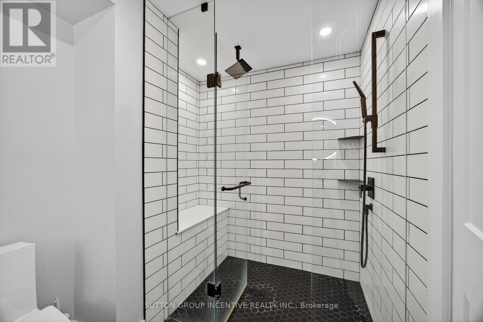 211 MOON POINT DRIVE, Oro-Medonte, Ontario, L3V6H1 — Photo 19