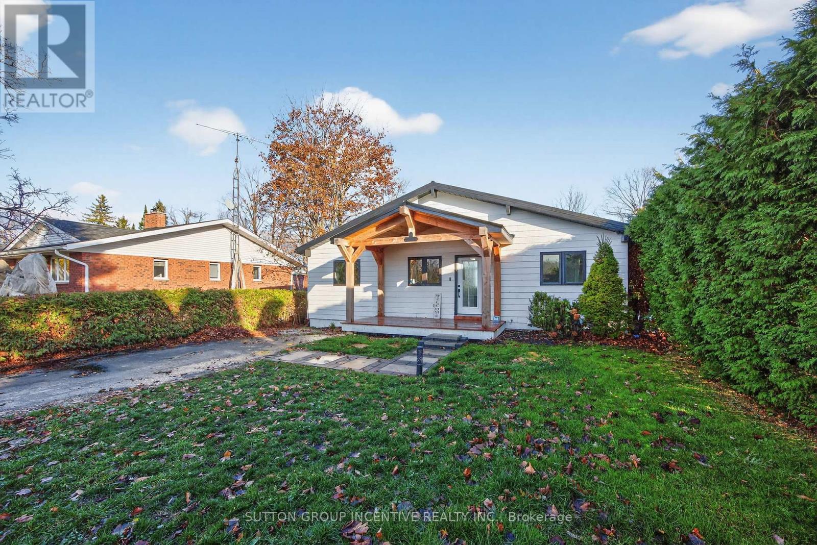 211 MOON POINT DRIVE, Oro-Medonte, Ontario, L3V6H1 — Photo 3