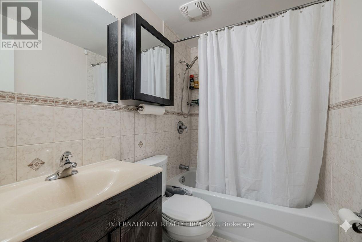 63 BURKWOOD CRESCENT, Toronto (Malvern), Ontario, M1B1N9 — Photo 6