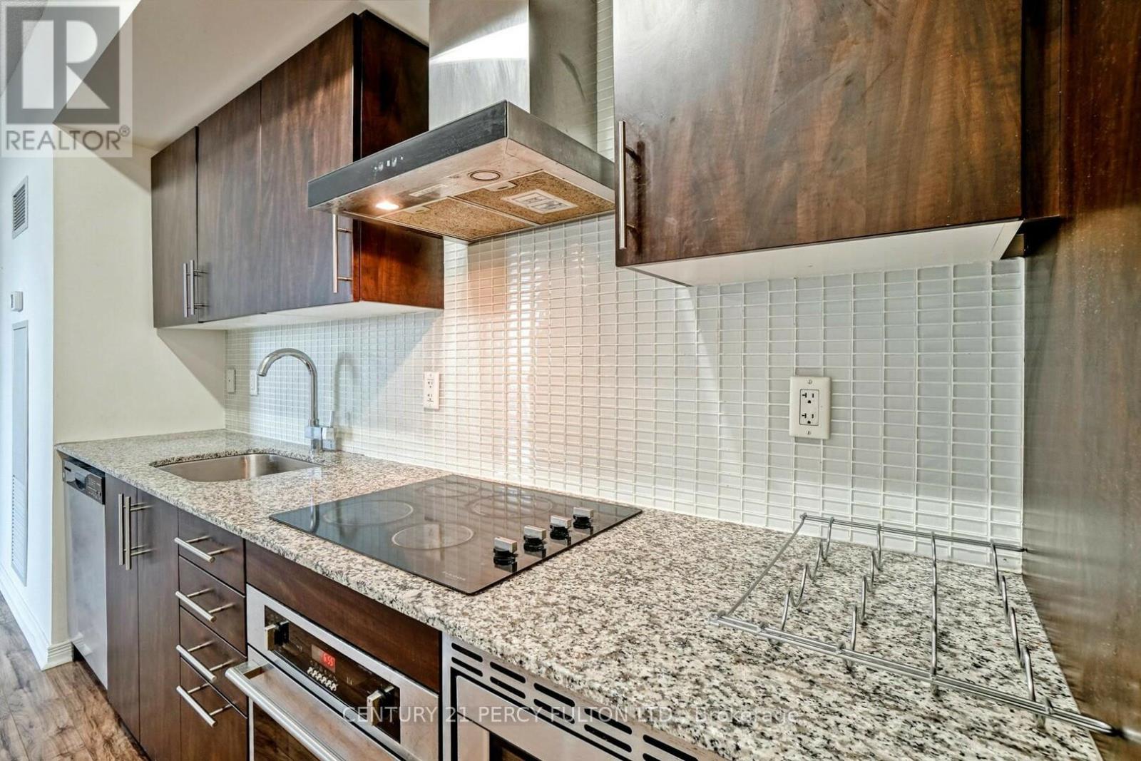 2211 - 352 FRONT STREET W, Toronto (Waterfront Communities), Ontario, M5V0K3 — Photo 7