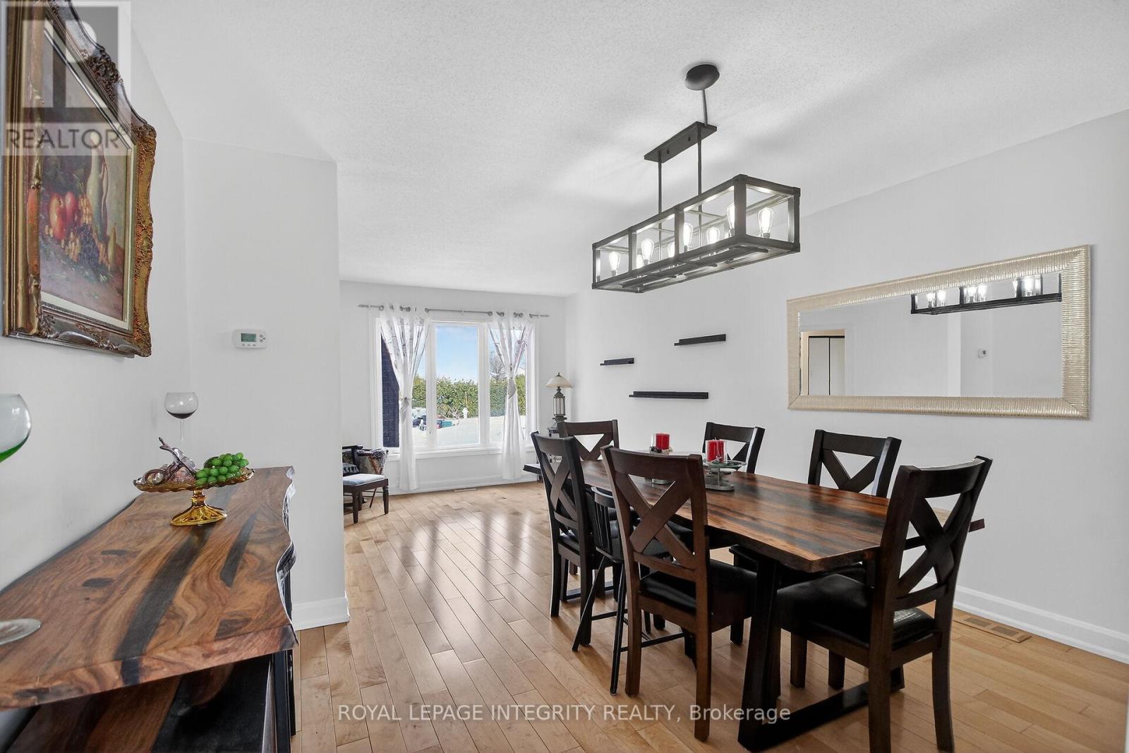 2092 LEGRAND CRESCENT, Ottawa, Ontario, K1E3T6 — Photo 10