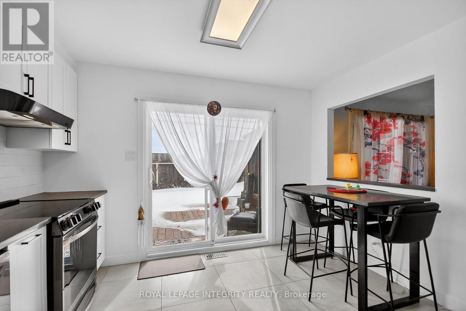 2092 LEGRAND CRESCENT, Ottawa, Ontario, K1E3T6 — Photo 12