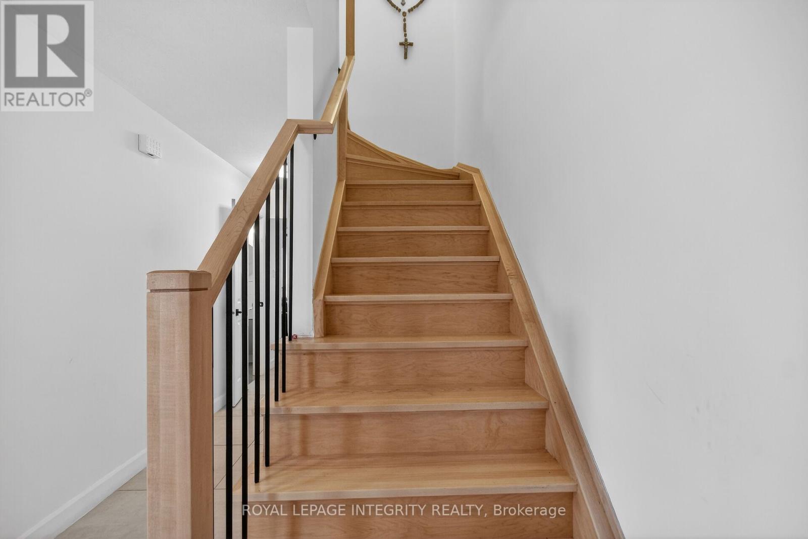 2092 LEGRAND CRESCENT, Ottawa, Ontario, K1E3T6 — Photo 21