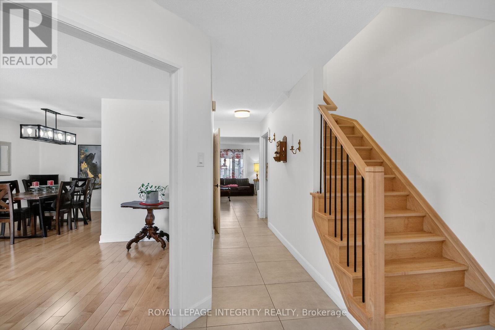 2092 LEGRAND CRESCENT, Ottawa, Ontario, K1E3T6 — Photo 4