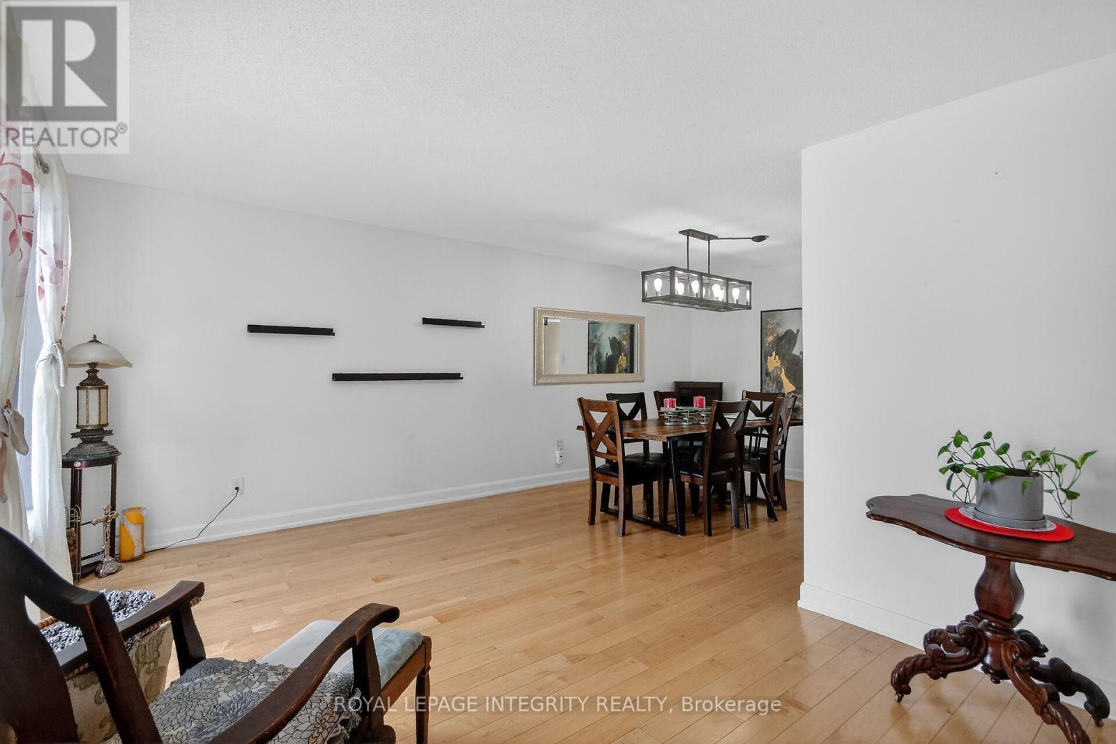 2092 LEGRAND CRESCENT, Ottawa, Ontario, K1E3T6 — Photo 7