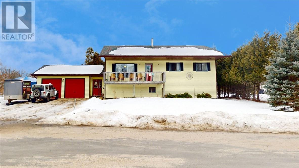 3 Doc Strain Dr., Gore Bay, Ontario, P0P1H0 — Photo 3