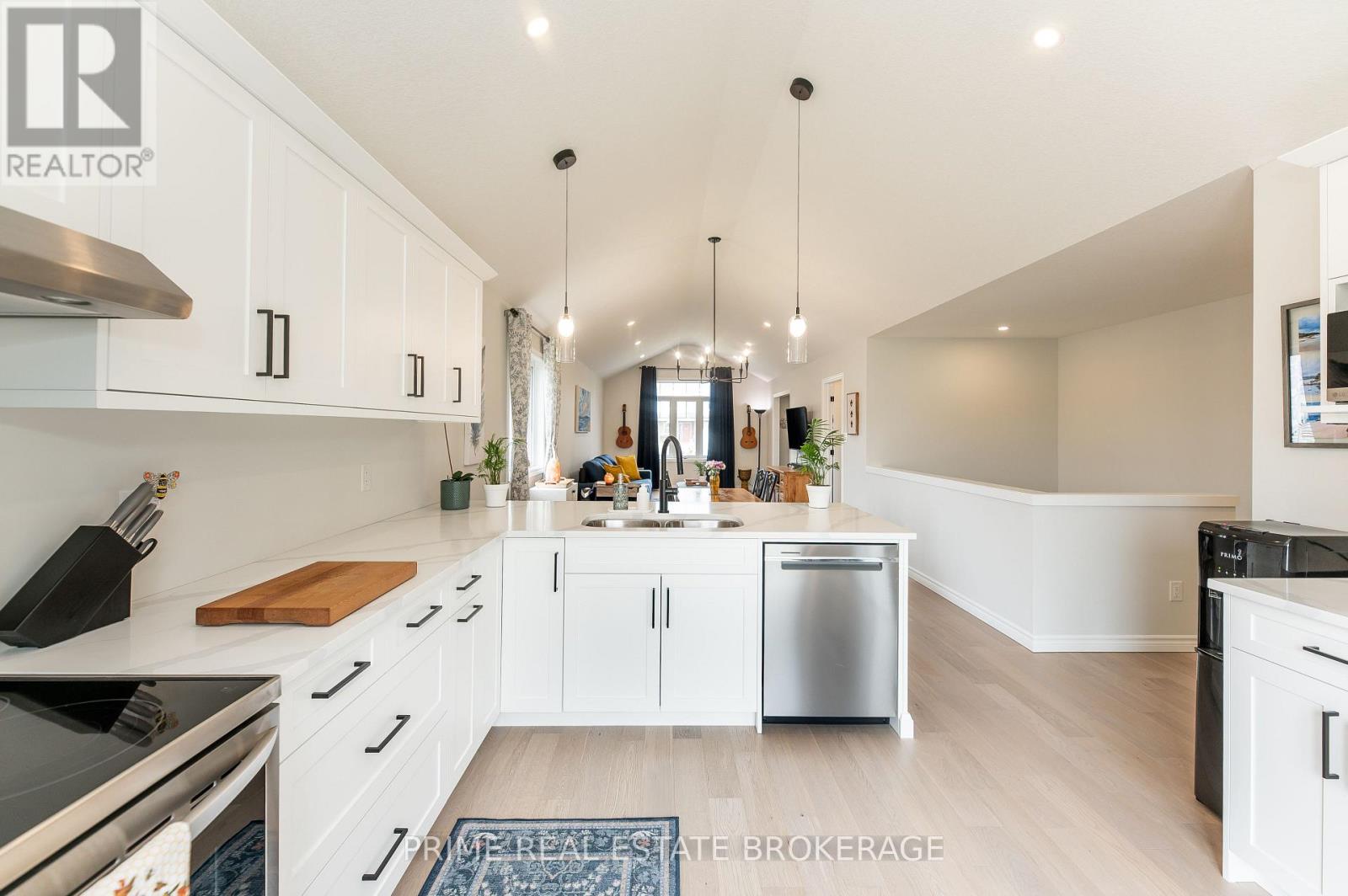 2 MACLEOD COURT, West Elgin (West Lorne), Ontario, N0L2P0 — Photo 13
