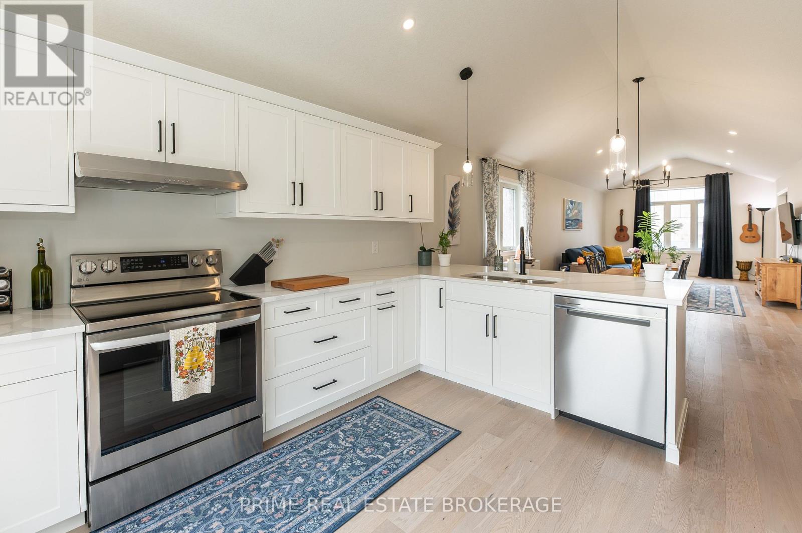 2 MACLEOD COURT, West Elgin (West Lorne), Ontario, N0L2P0 — Photo 15