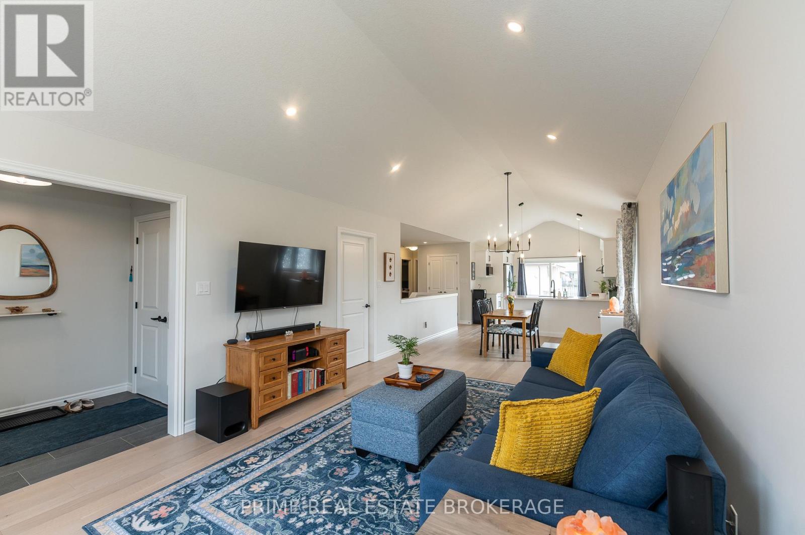 2 MACLEOD COURT, West Elgin (West Lorne), Ontario, N0L2P0 — Photo 5