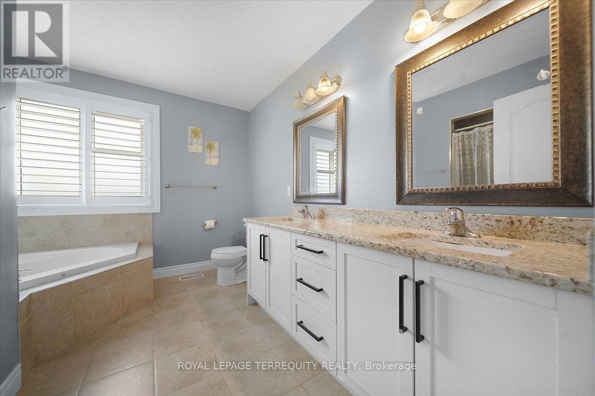 131 MAPLE BUSH DRIVE, Cambridge, Ontario, N1T0B7 — Photo 21